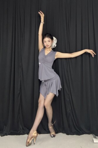 TYH舞服V领褶皱拉丁舞练功服分体上衣（非连体服）尖角摆半裙