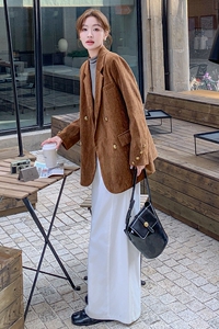 竞品 羽绒服  90绒轻薄灯芯绒西装外套图片
