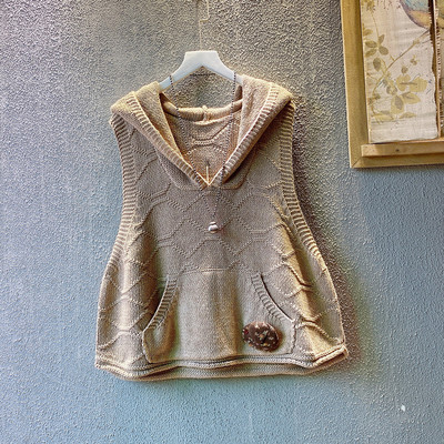 棉线连帽套头毛背心女