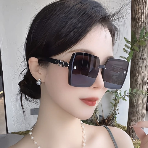 墨镜女夏季防紫外线防晒大框大脸显瘦运动大牌太阳镜2026新款方框