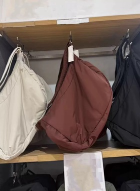 日单春新款日常单肩包手提包蓬松挎包中性斜挎包休闲包男女481663