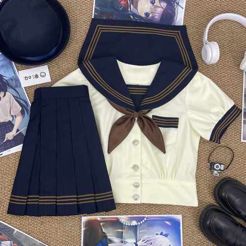 青月社收腰泡泡袖茶三本水手服