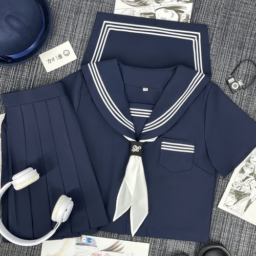 青月社改良绀三本日系水手服套装