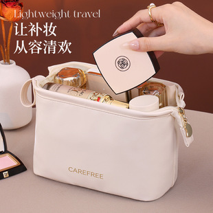 高颜值简约小型化妆包女便携新款高端外出旅行小号护肤品收纳小包