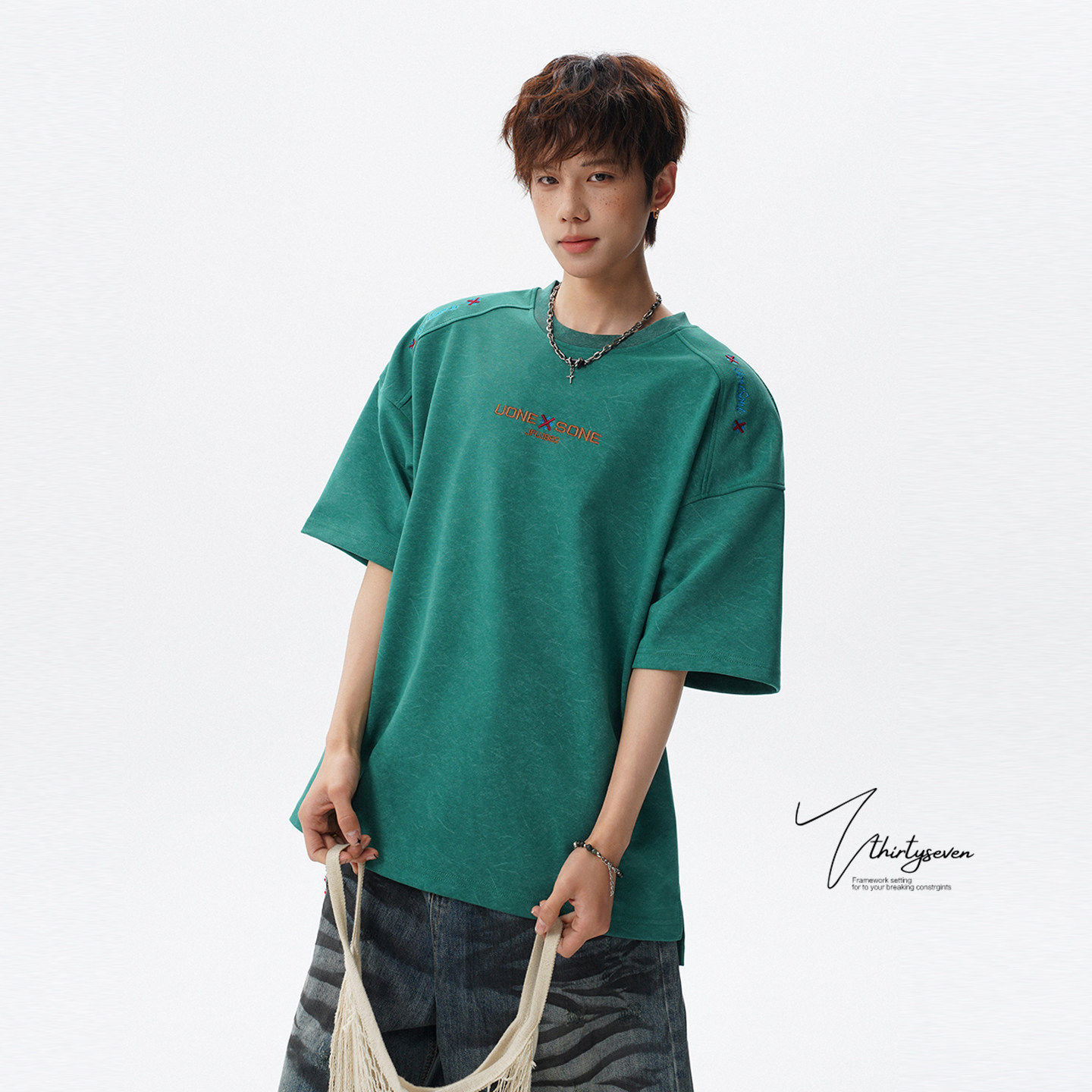 潮牌民族风刺绣设计短袖男夏季美式复古运动半袖男生正肩T恤上衣