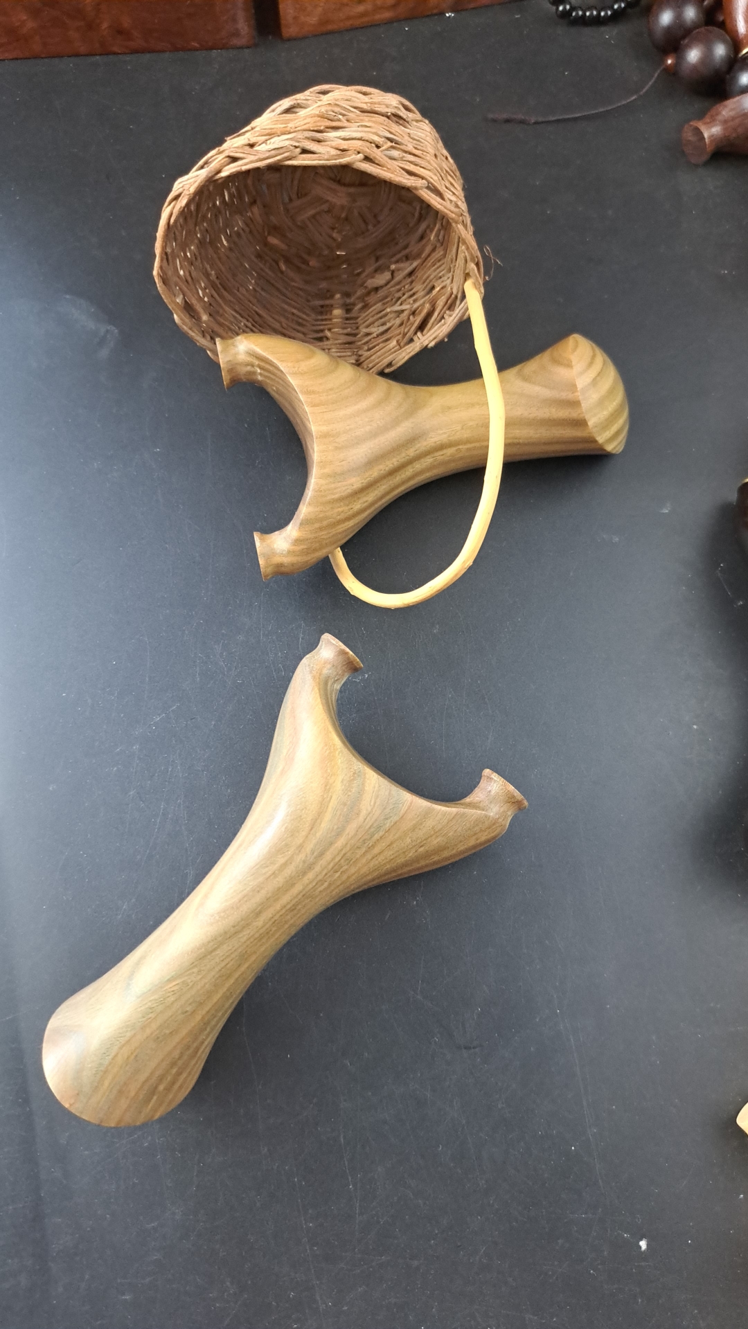 绿檀香75弓门短臂飞虎弹弓高精度动力飞虎户外扁皮圆头原木无漆弓