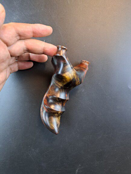 老挝大红酸枝交趾黄檀老红木新造型蚂蚁螳螂扁皮自然纹理无漆弹弓