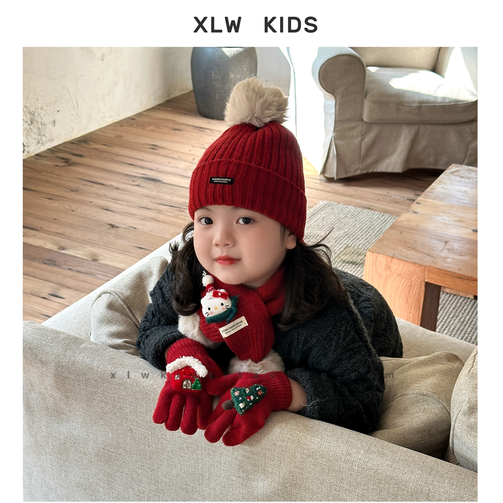 红色喜庆儿童圣诞帽子围巾手套
