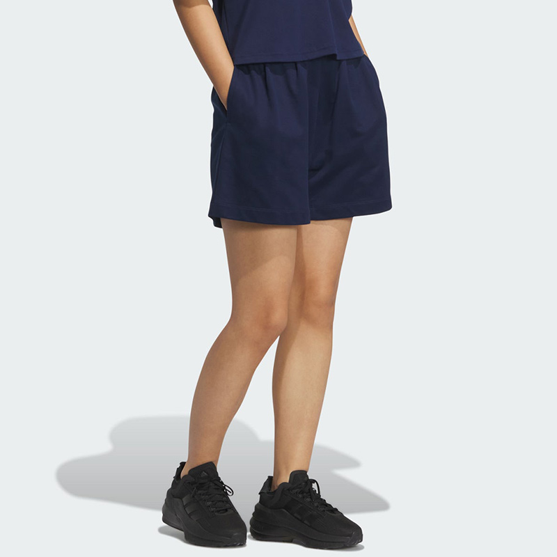 阿迪达斯女款宽松运动短裤