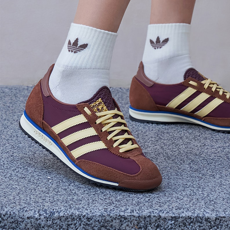 阿迪达斯三叶草女款复古T头鞋