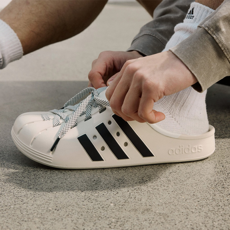 阿迪达斯男女同款洞洞拖鞋