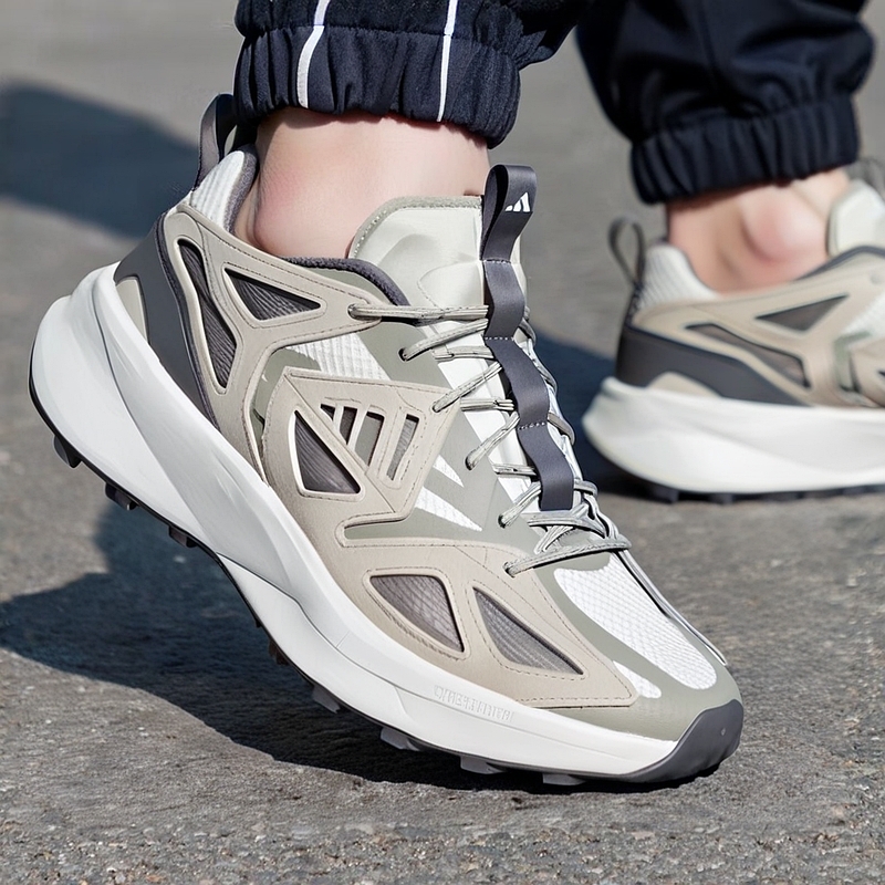 阿迪达斯男士休闲运动鞋