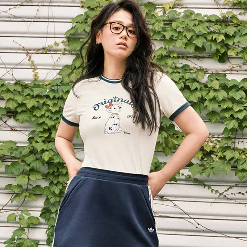 阿迪达斯三叶草女款经典短袖