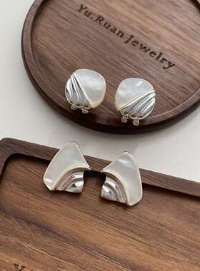 时髦ins风金属肌理拼接天然贝母耳钉925银针简约小众感耳饰女
