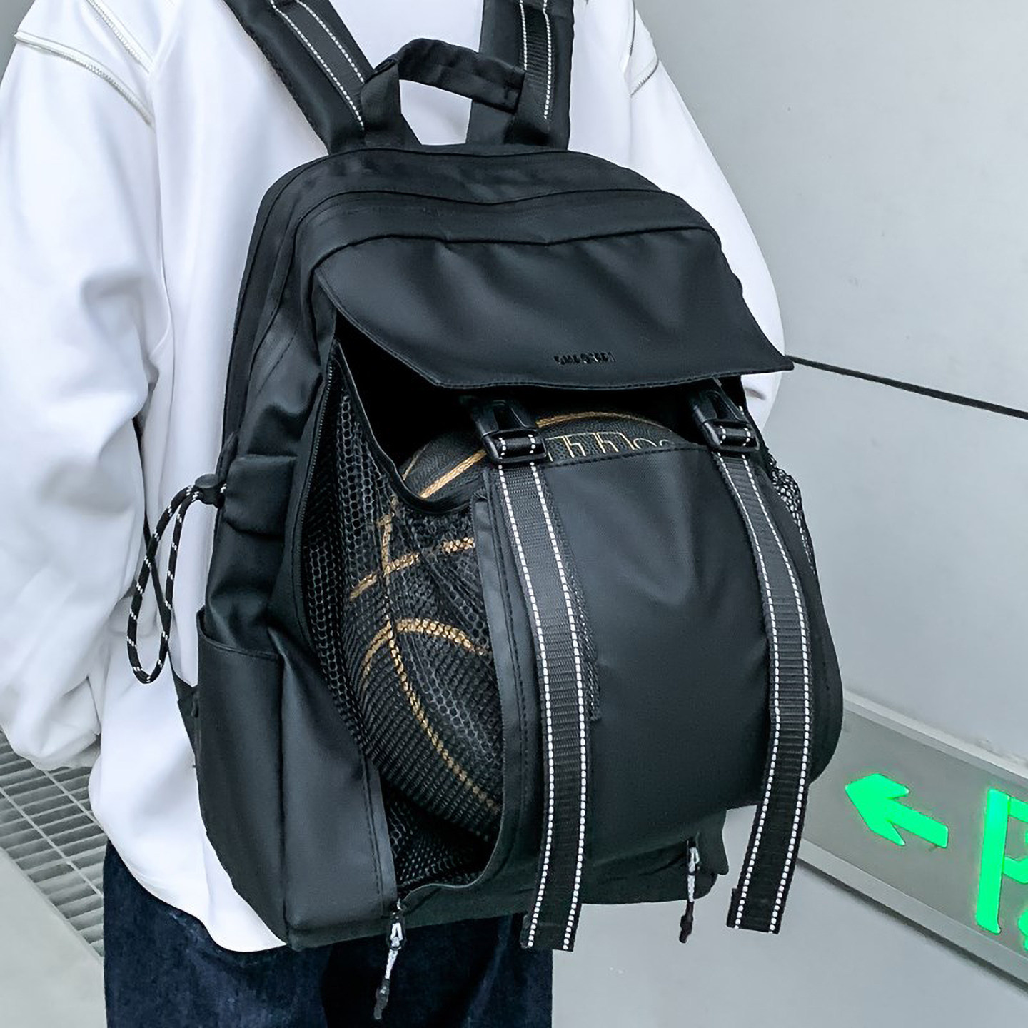 机能风双肩包男女大容量运动包大学生书包防水旅行包可放头盔篮球,箱包皮具/热销女包/男包,双肩背包,淘宝优惠券,粉丝福利购,淘宝优惠卷