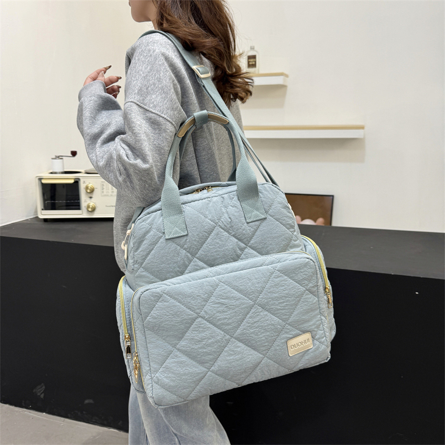 高级感菱格纹妈咪包大容量轻便包
