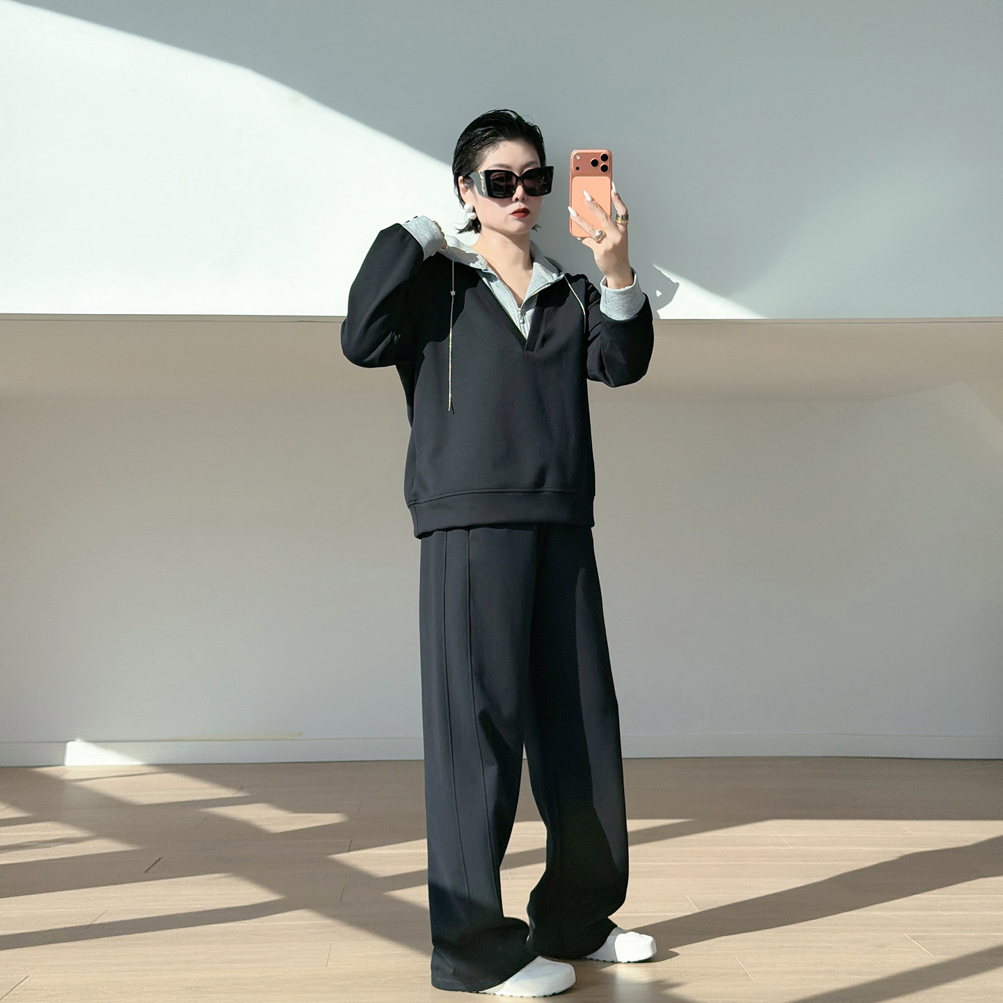 全脂家2026秋季大码女装休闲运动200斤胖mm假两件连帽卫衣两件套