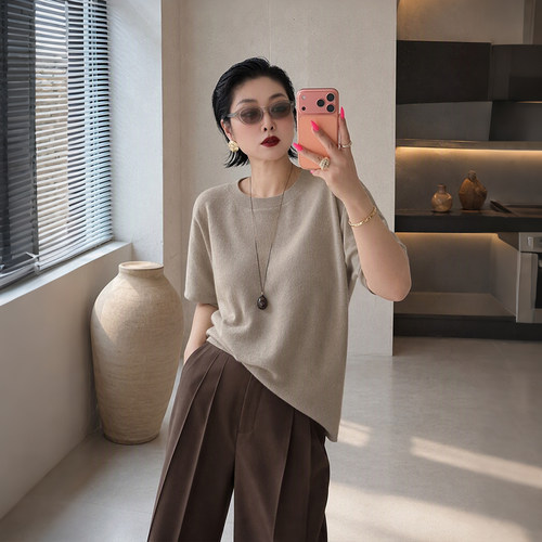 大码女装胖mm正肩短袖针织衫
