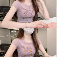 设计感烟花印花粉紫色短袖t恤女正肩夏季修身显瘦韩系超好看上衣
