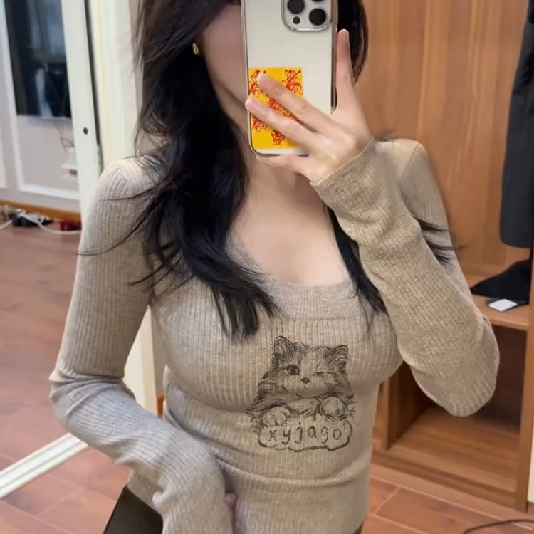 2025新款卡通猫咪印花U领针织衫