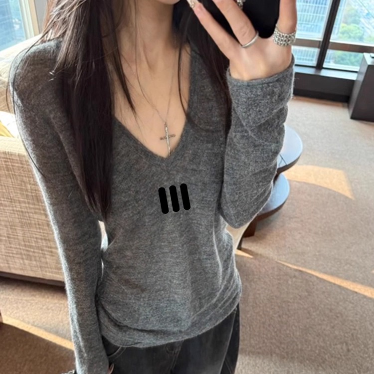 V领针织上衣女秋冬灰色修身气质