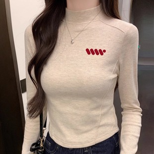 显瘦磨毛保暖鱼骨弧形下摆上衣 修身 燕麦色半高领长袖 T恤女秋冬季