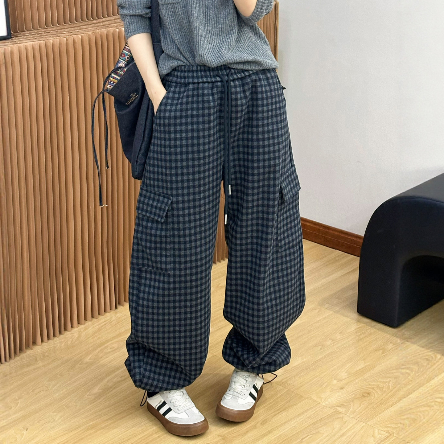撞色格子加厚加绒工装阔腿裤女欧洲站2025冬装新款欧货休闲裤子潮