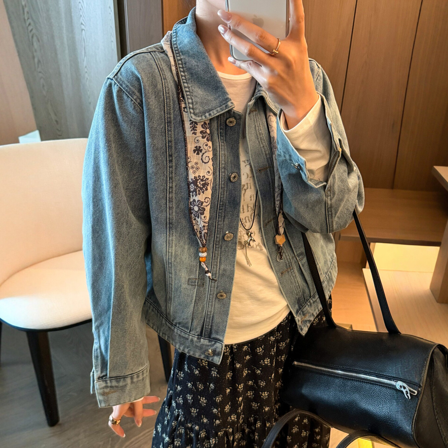 配丝巾翻领牛仔外套女欧洲站2026春装新款欧货女装洋气时尚上衣潮