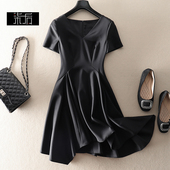 一眼沦陷 优雅 不规则裙摆V领收腰显瘦高档细羊毛连衣裙小黑裙子