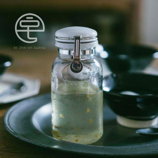 单手按压，姜研同款。日本制进口星硝玻璃罐调料罐密封罐油醋瓶壶