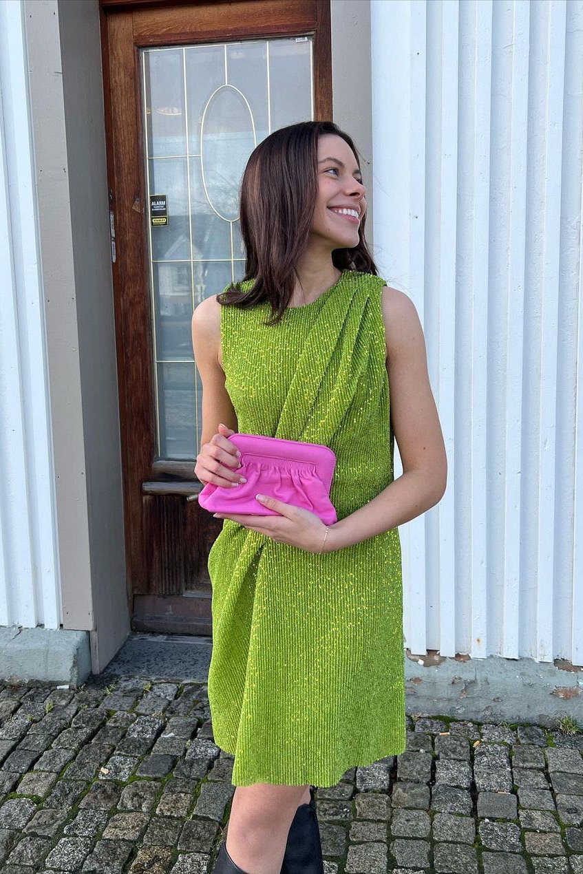 连衣裙无袖22新款法式设计感小众