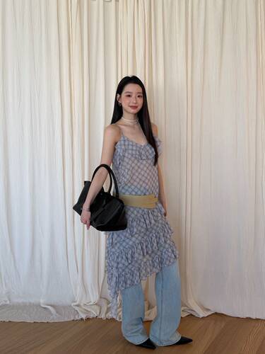 waitmore设计感不规则层次感格纹花边吊带裙女春夏韩系气质连衣裙