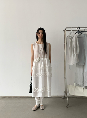 waitmore法式气质无袖背心裙宽松连衣裙显瘦减龄木耳边设计感长裙