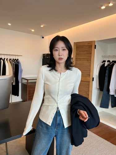 widelia设计感不对称显瘦上衣2026年春季修身弹力单排扣长袖T恤女