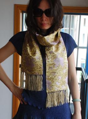 中秋特卖南京云锦吉祥云锦淡黄色年年有余真丝云锦围巾双面现货