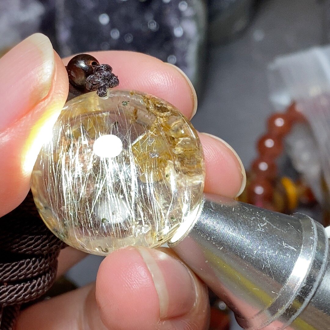 胶花幽灵发共生吊坠