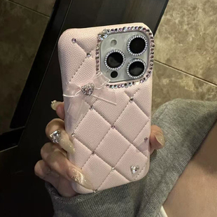 适用苹果16promax手机壳奢华菱格荔枝纹水钻iPhone15保护套14promax防摔壳13promax网红女款 17小香风高级新款