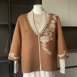 2026新款中式国风春秋季妈妈装针织内搭毛昵外套洋气中老年两件套