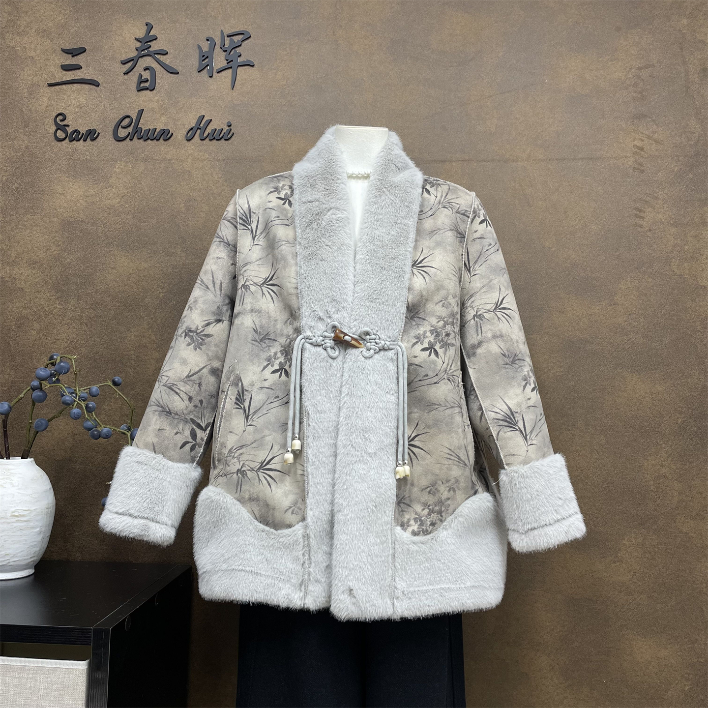 新中式风双面穿毛呢外套女中老年妈妈装洋气高贵皮毛一体大衣棉衣