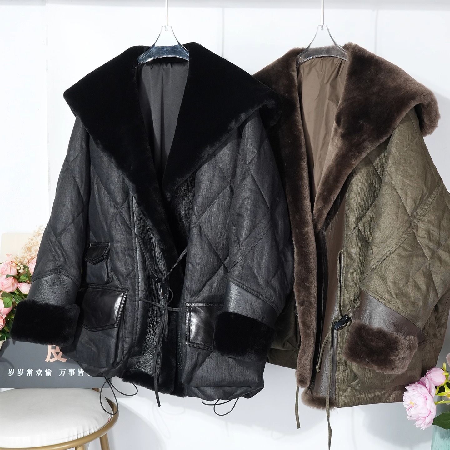 2025冬季羊羔毛领菱格鹅绒羽绒服