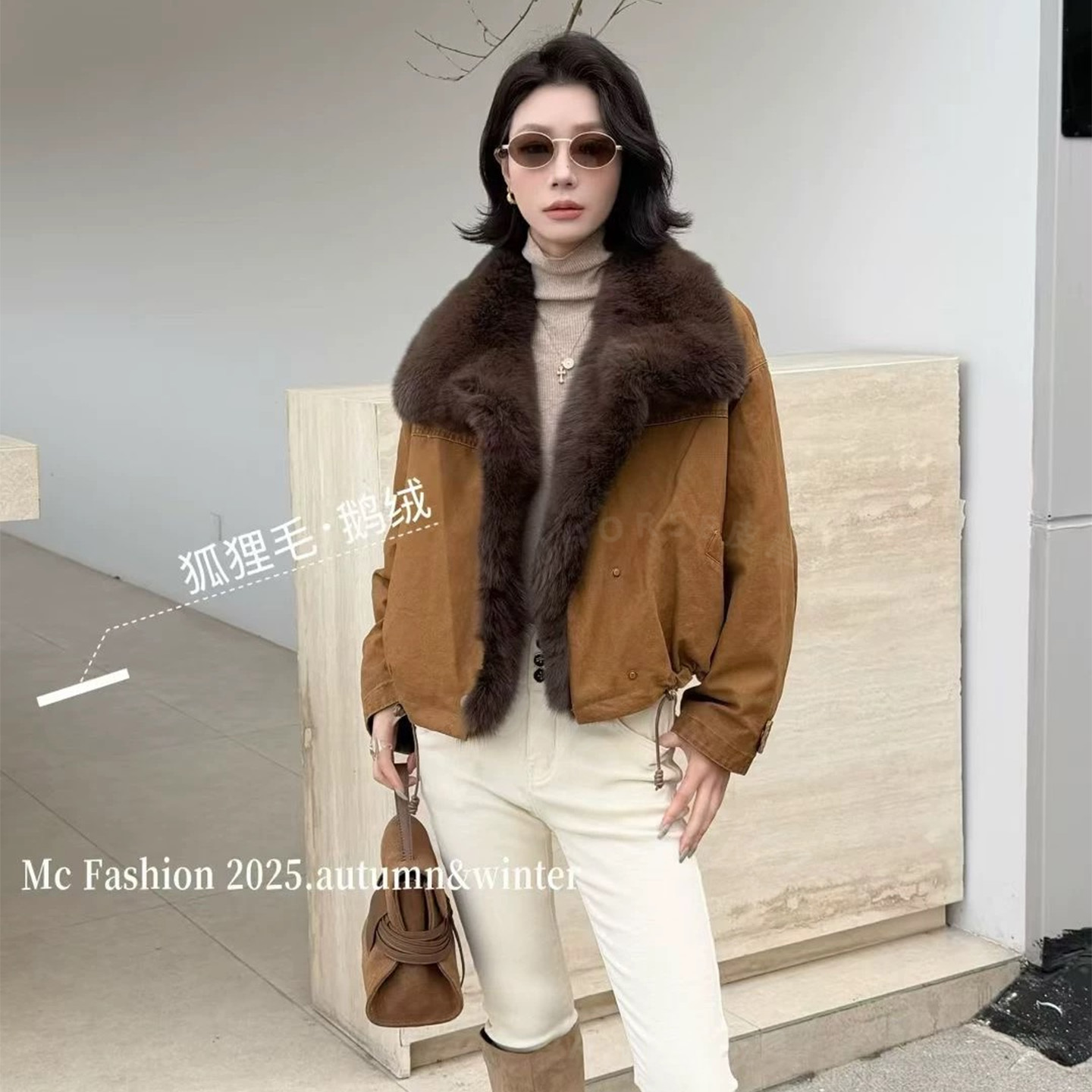 2025冬季高级狐狸毛领羽绒服