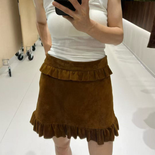 2026春季洋气高腰纯色真皮半身裙女士高级绵羊皮裙荷叶边小短裙