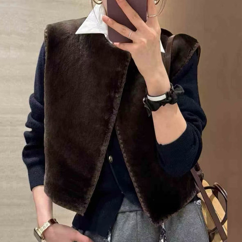 进口百搭黑色直毛皮毛一体马甲