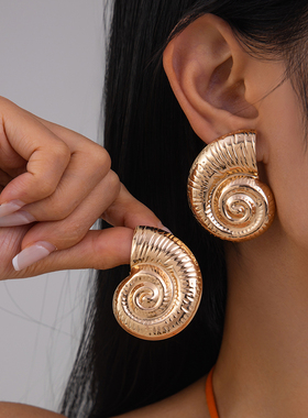 无注册商标海螺金属锁骨链