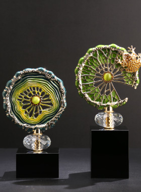 新中式珐琅彩荷叶摆件金蟾蟾蜍客厅玄关架酒柜电视柜装饰品摆件