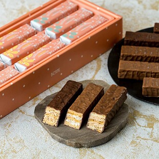 爆款 现货日本BERNE巧克力千层酥威化夹心饼干点心进口零食礼盒