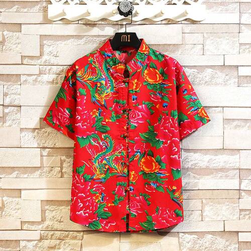 翻领印花纽扣短袖T恤Flip collar printed short sleeved T-shirt