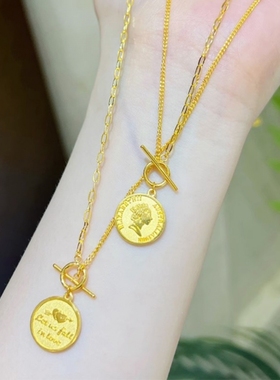 黄金色女王牌项链小众轻奢百搭锁