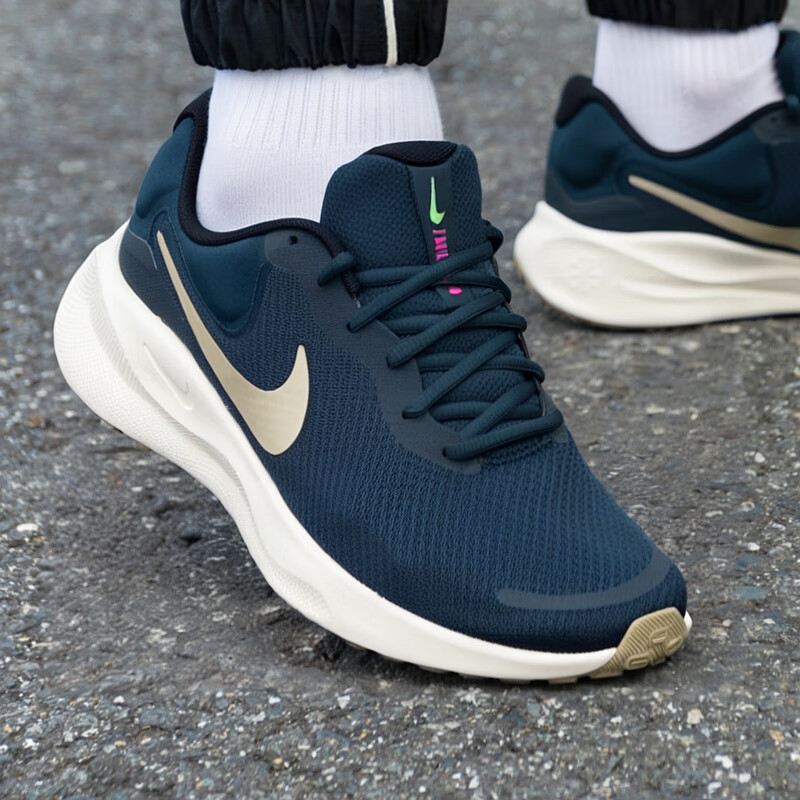 NIKE男跑步鞋蓝色舒适2025春季新款轻便透气运动鞋FB2207