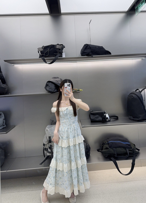 带花边法式连衣裙甜美高级收腰温柔蕾丝小飞袖碎花夏季公主显瘦